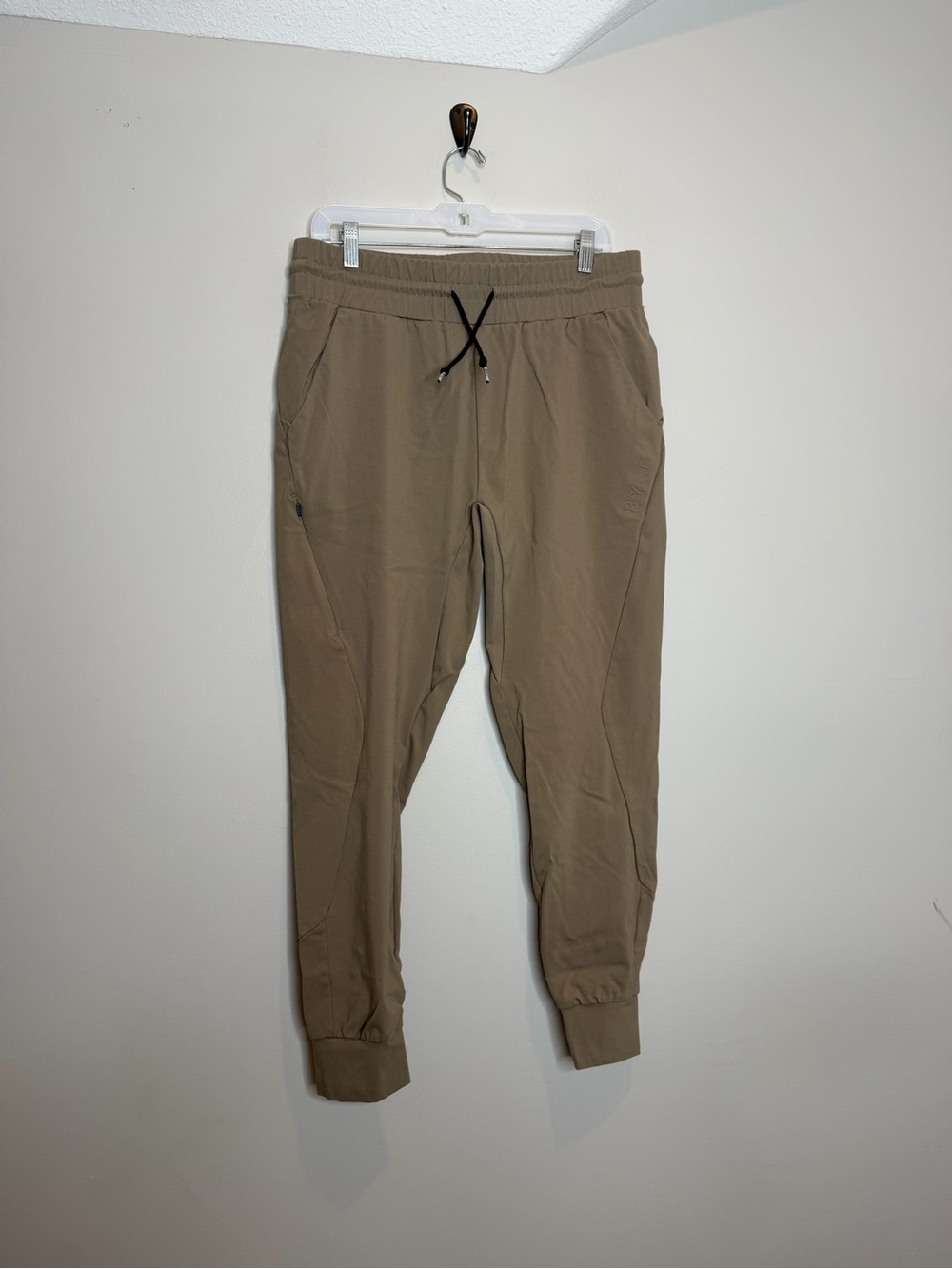 BYLT Premium Basics Jogger Pants Mens Large Tan Stretch Travel Casual Tech
